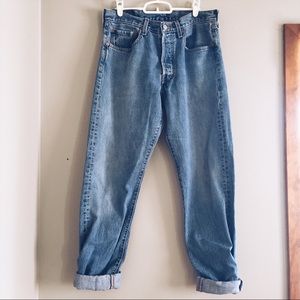 vintage Levi’s 501 high waisted mom jeans 29/30